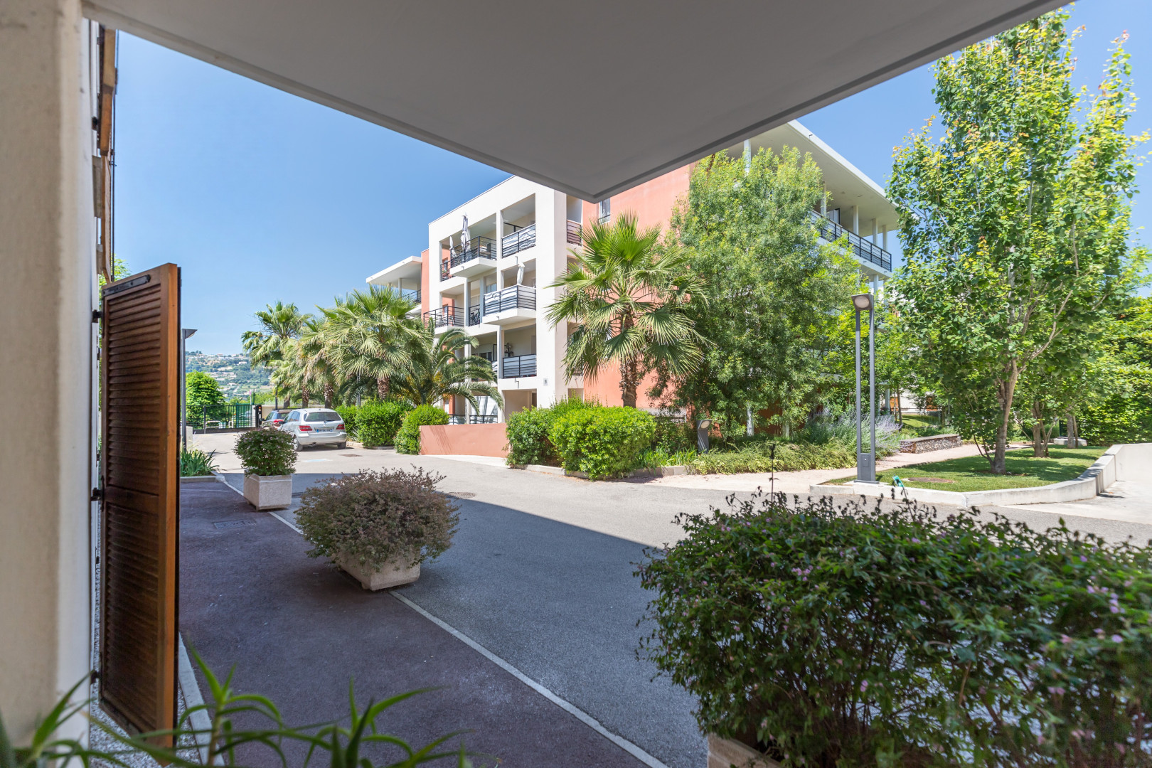 
                                                Vente
                                                 .