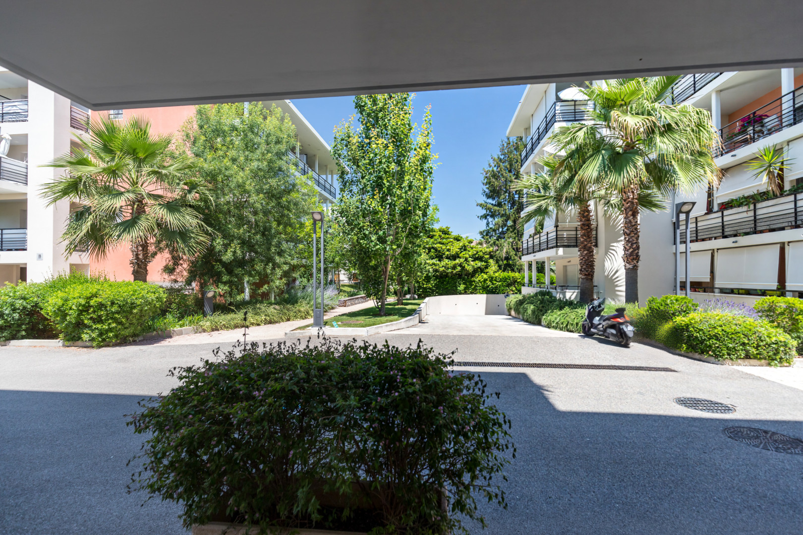 
                                                Vente
                                                 .