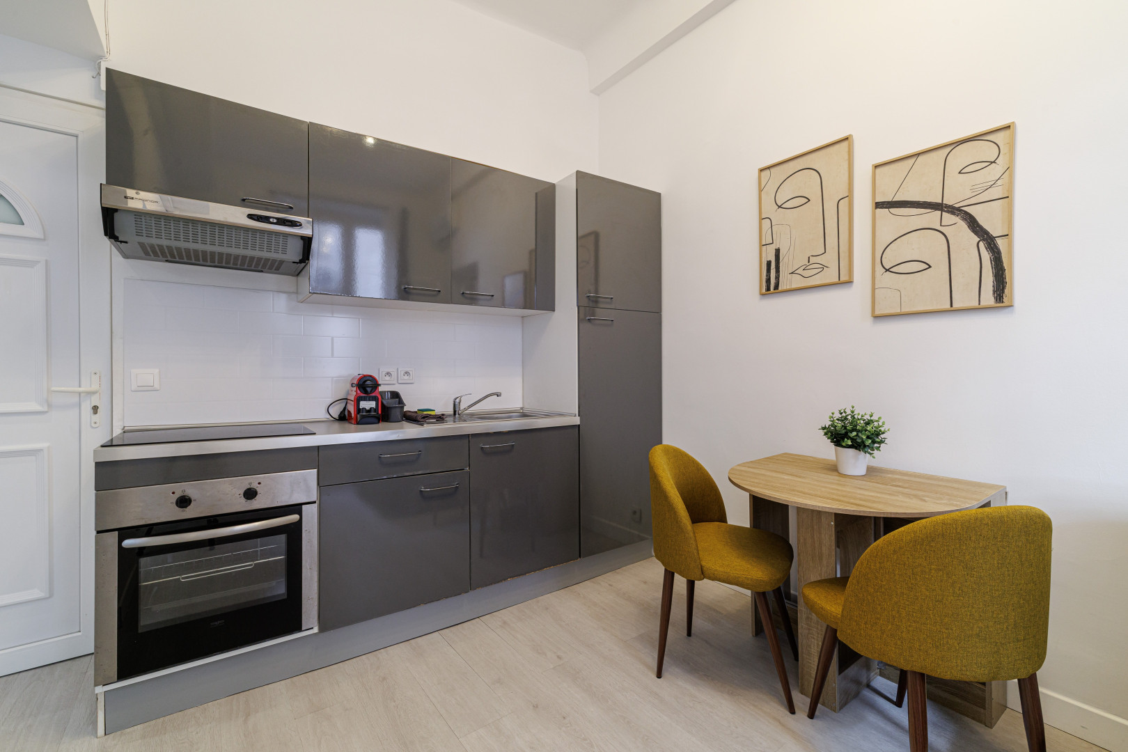 
                                                Vente
                                                 .