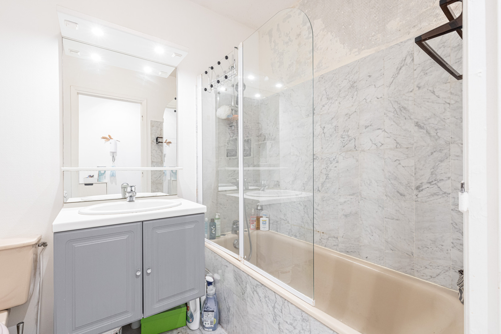 
                                                Vente
                                                 .