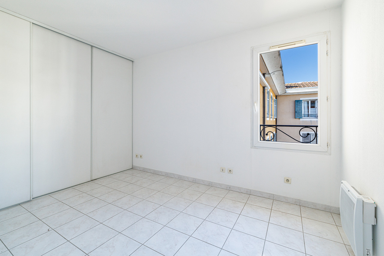 
                                                Vente
                                                 .