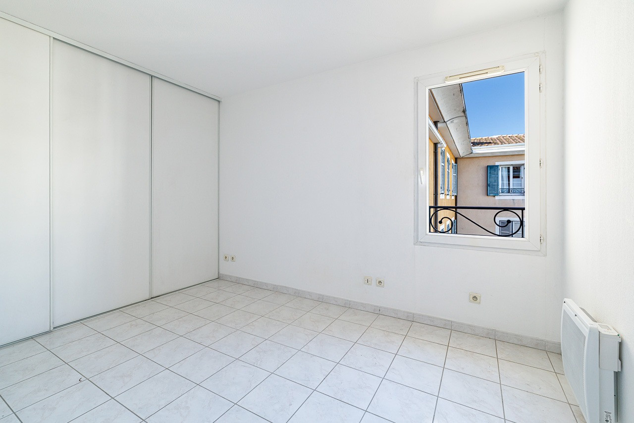 
                                                Vente
                                                 .