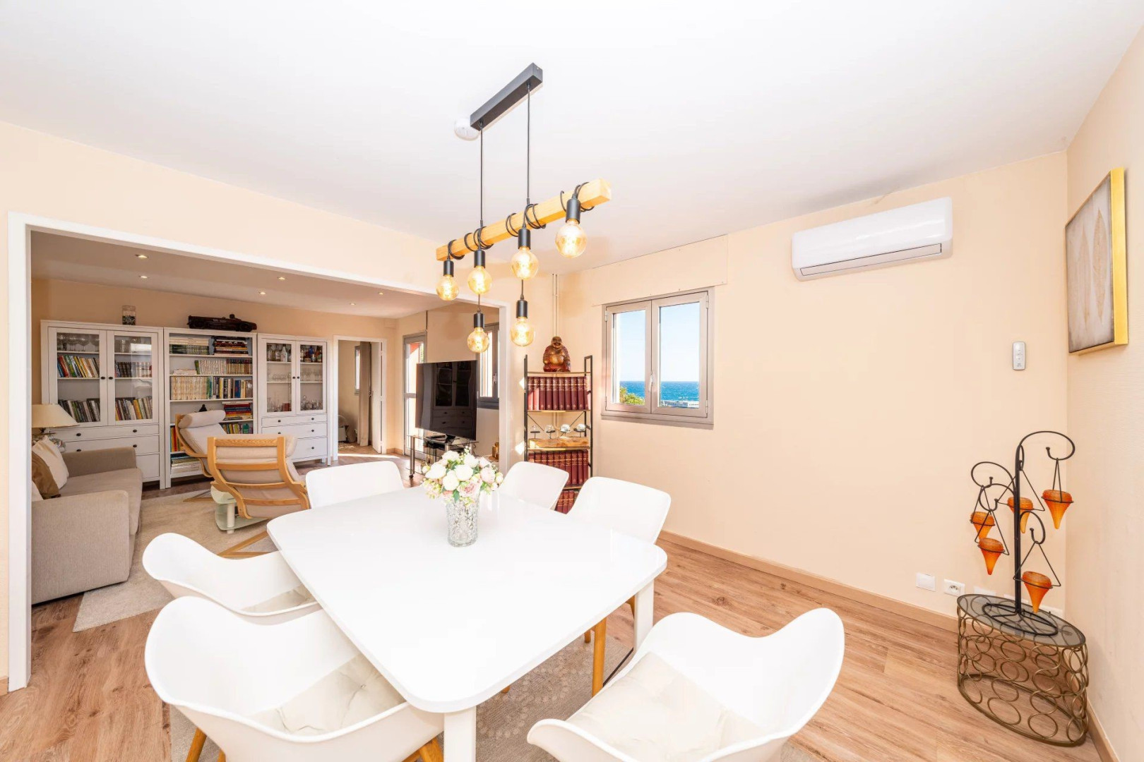 
                                                Vente
                                                 .