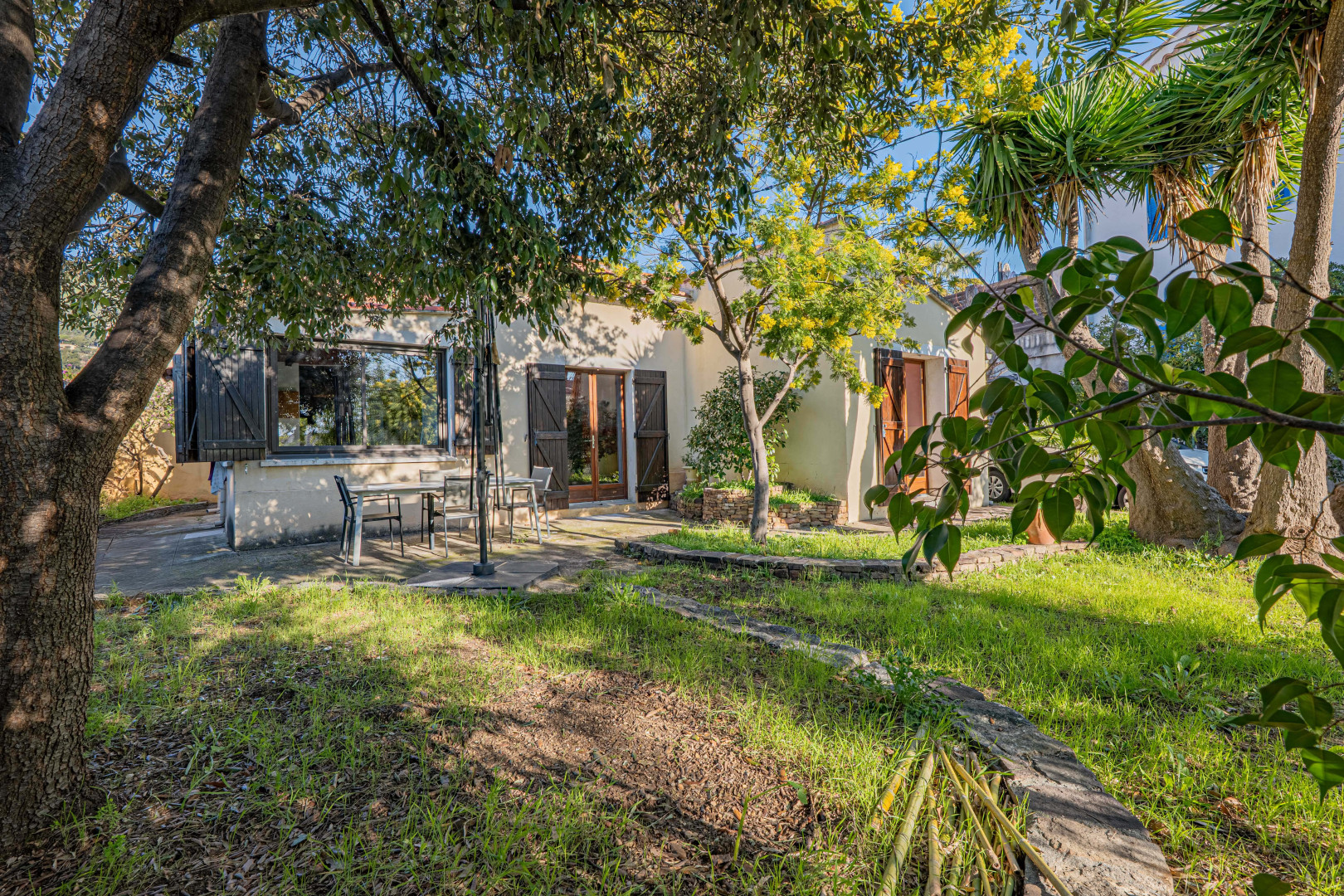 
                                                Vente
                                                 .