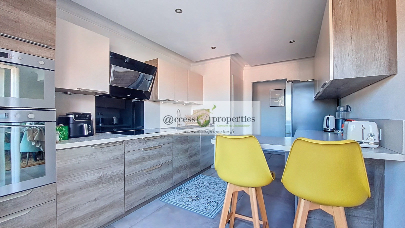 
                                                Location
                                                 .