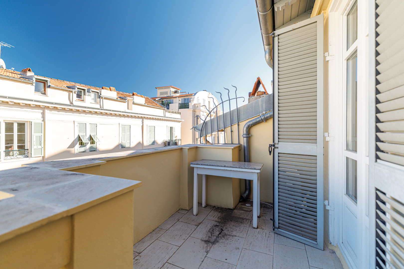 
                                                Location
                                                 .