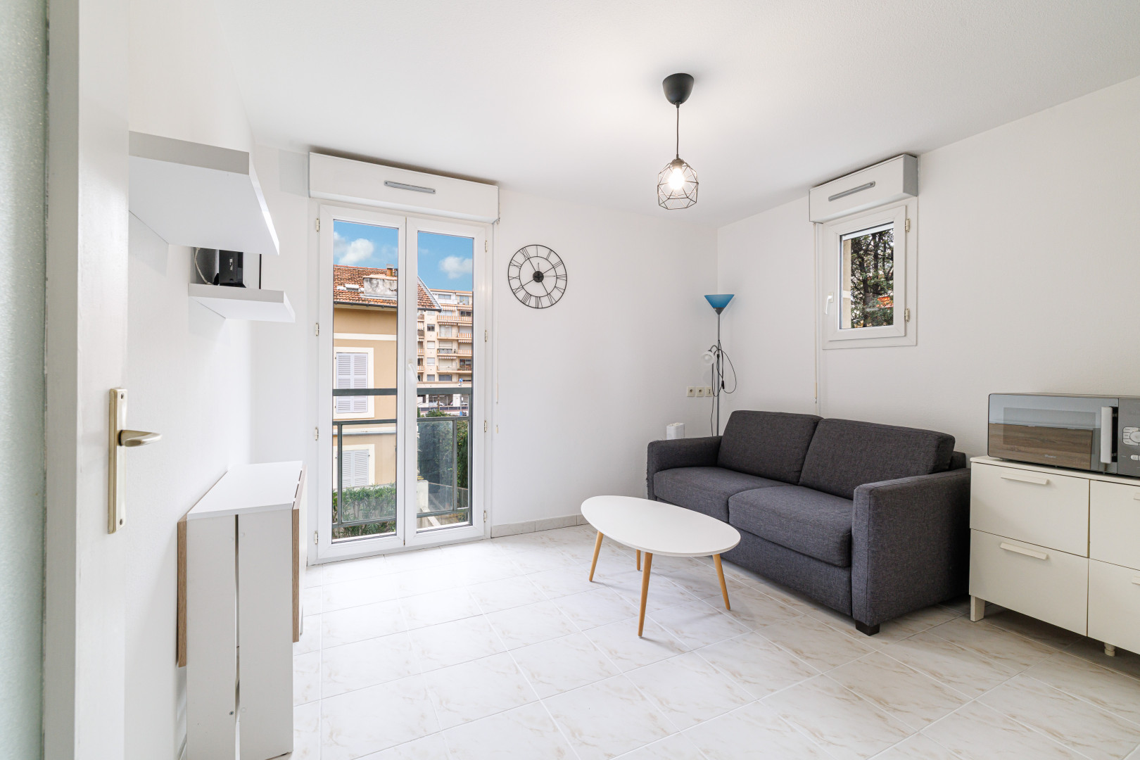 
                                                Vente
                                                 .