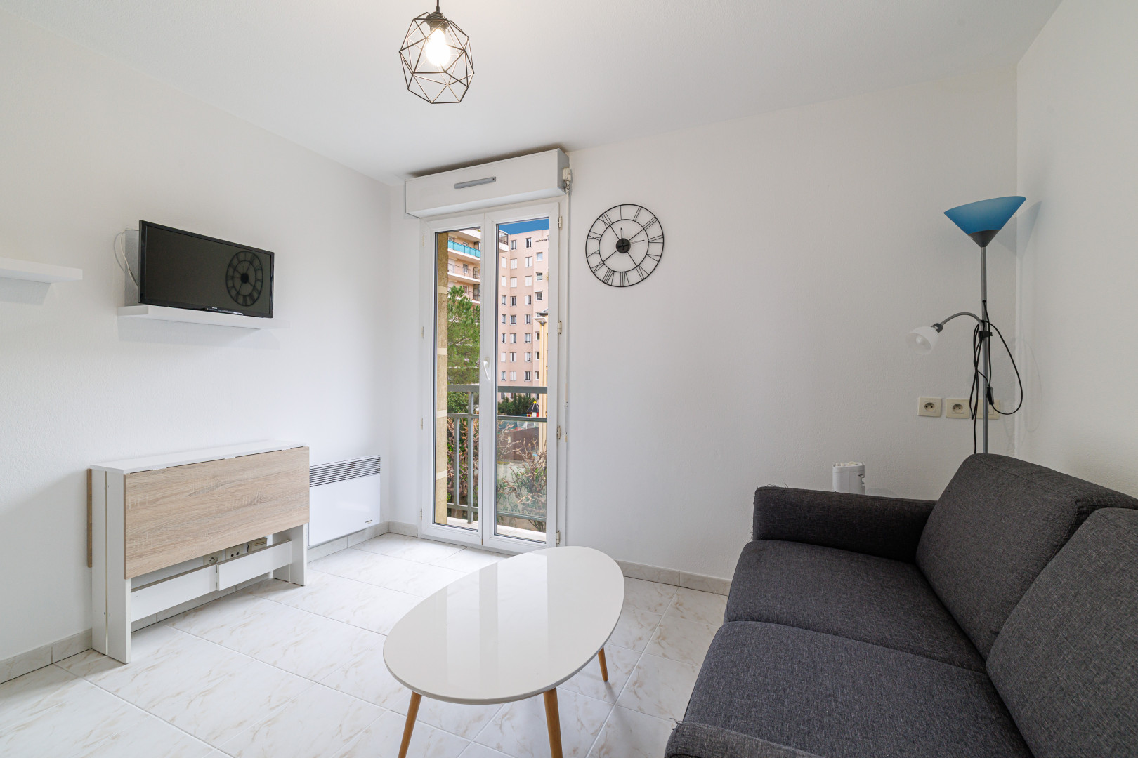 
                                                Vente
                                                 .