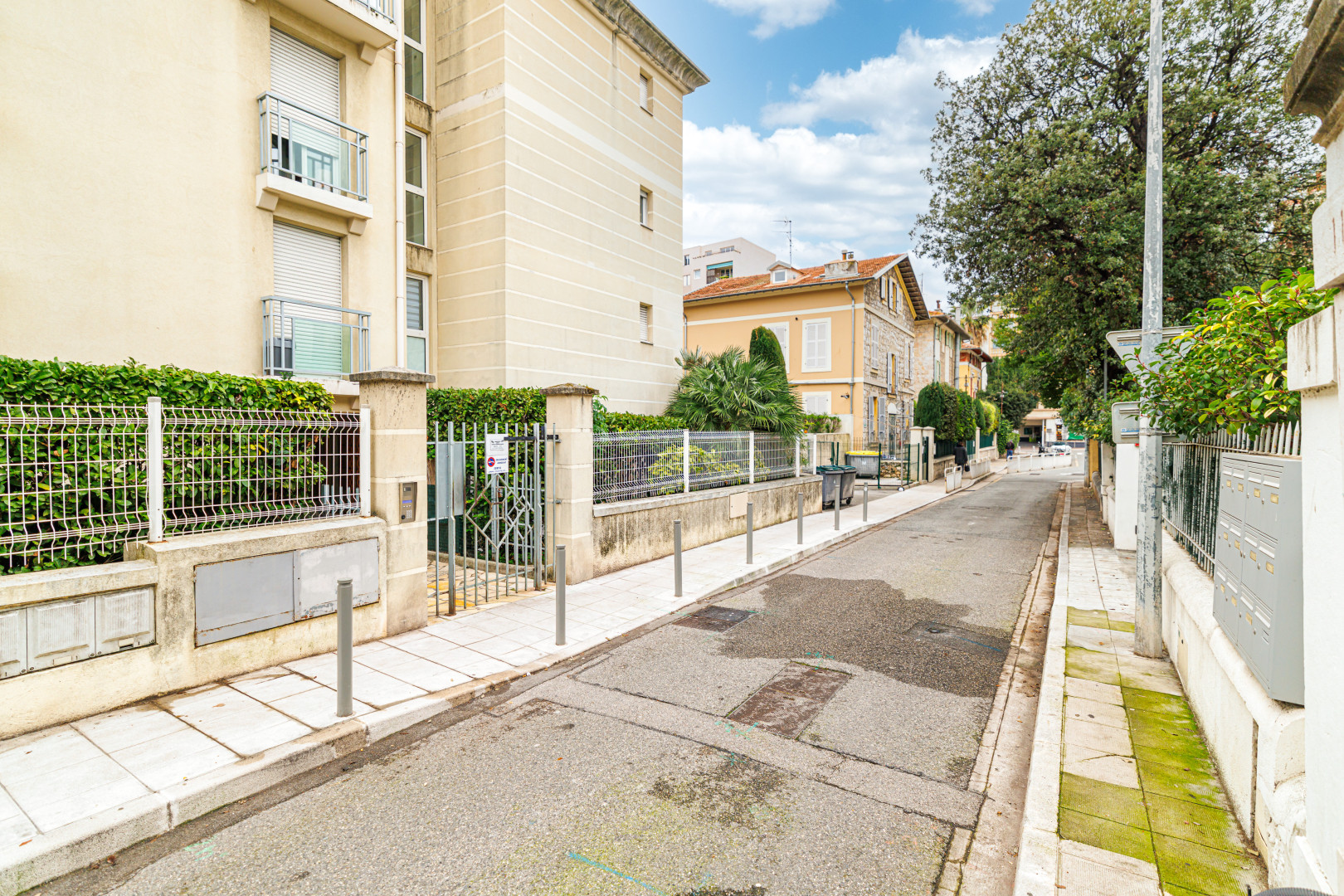 
                                                Vente
                                                 .