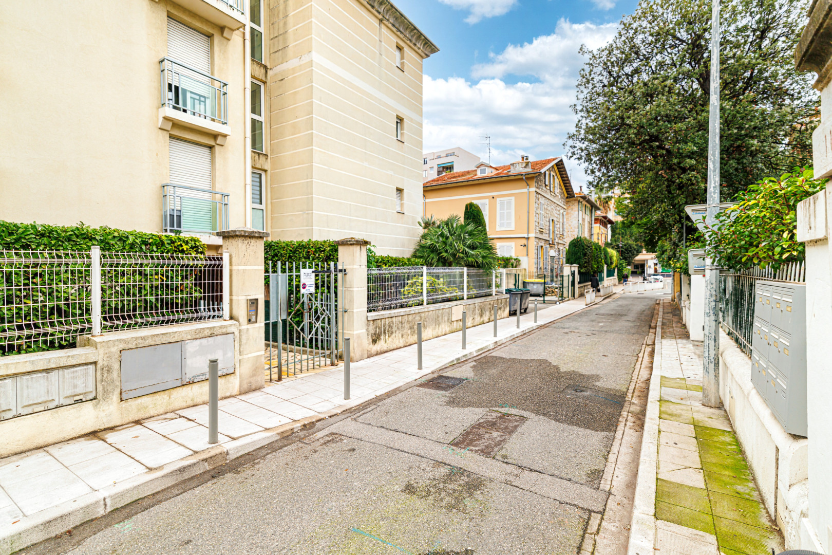 
                                                Vente
                                                 .