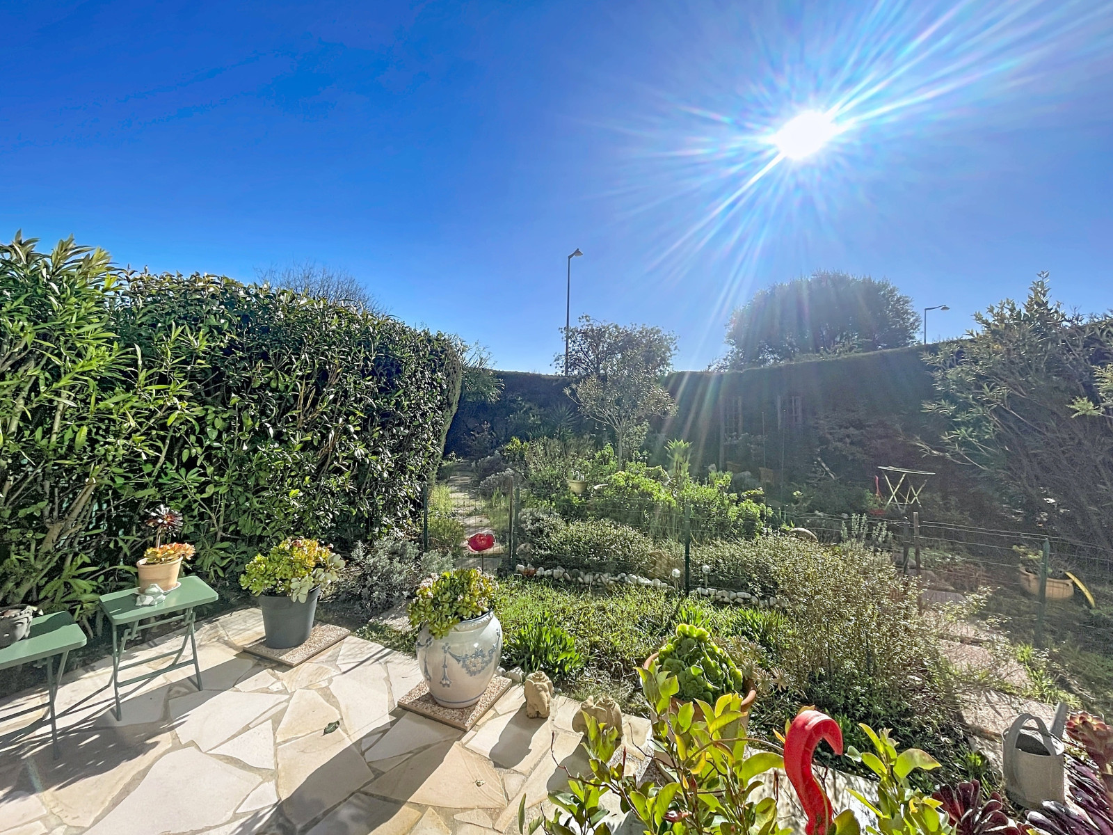 
                                                Vente
                                                 .