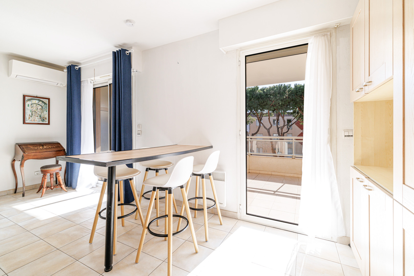 
                                                Location
                                                 .