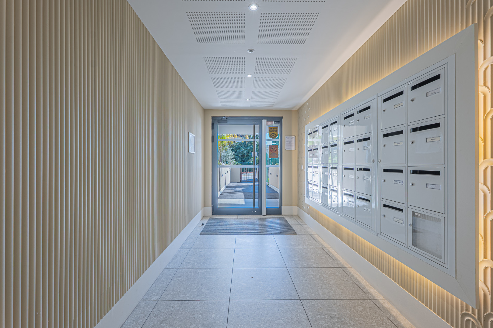 
                                                Vente
                                                 .