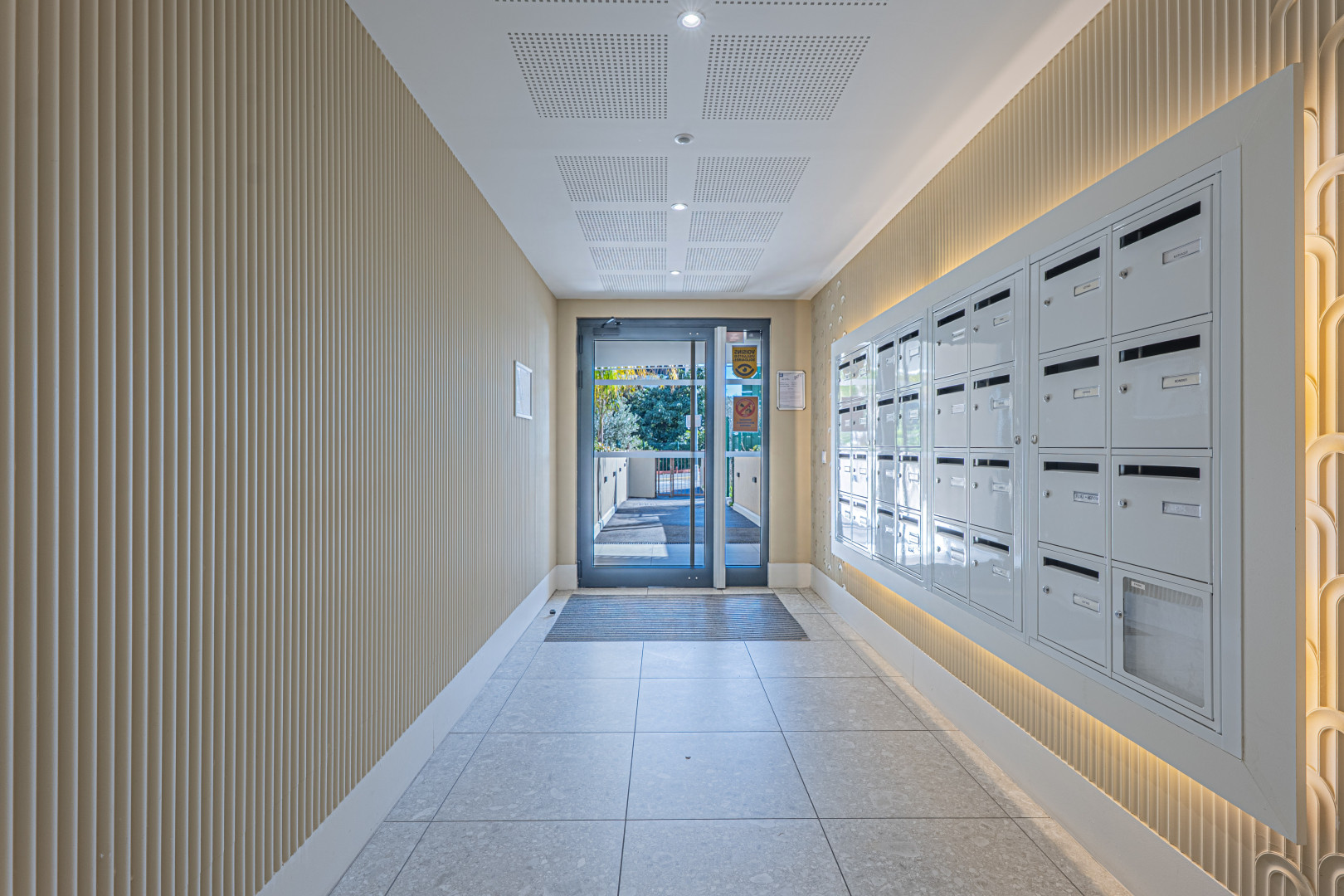 
                                                Vente
                                                 .