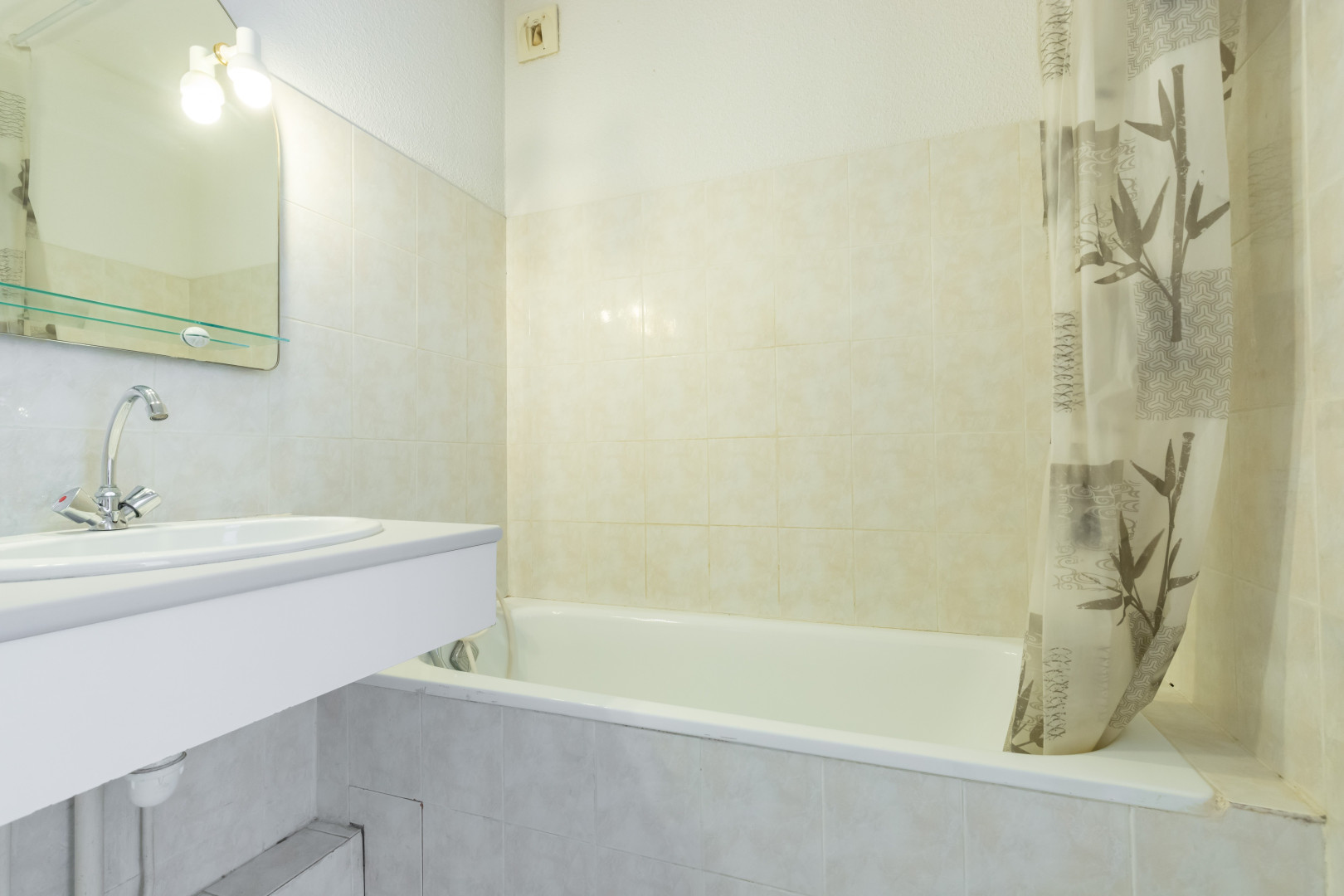 
                                                Vente
                                                 .