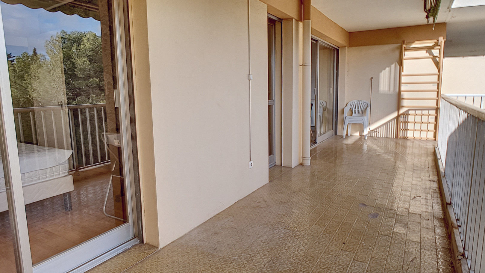 
                                                Location
                                                 .