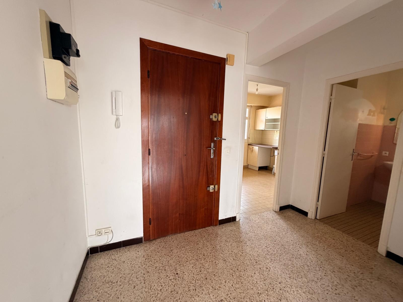 
                                                Vente
                                                 .