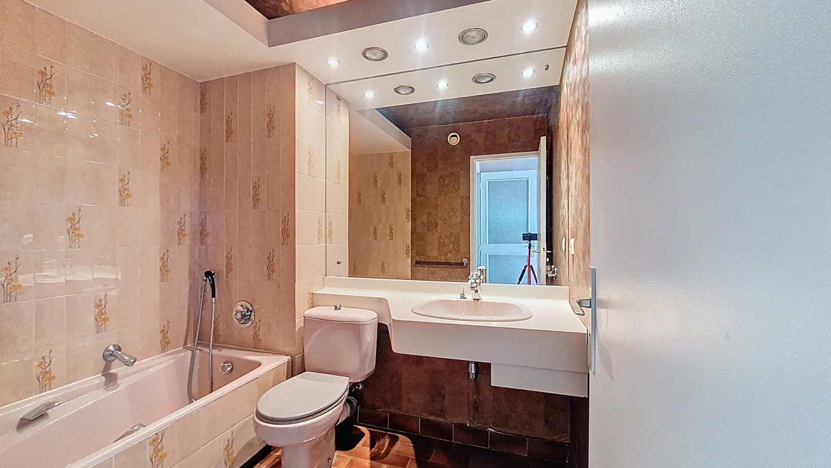 
                                                Location
                                                 .