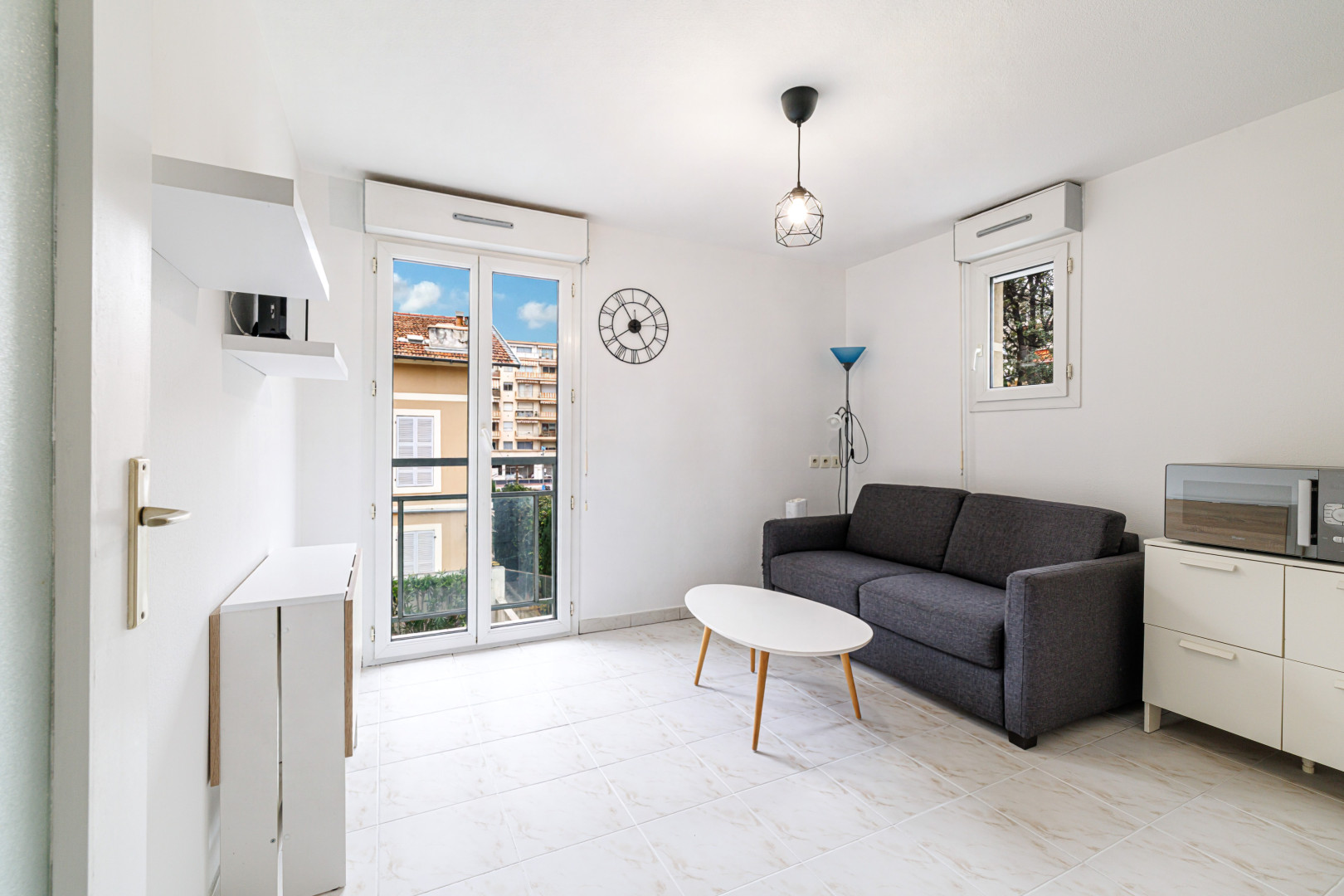 
                                                Vente
                                                 .