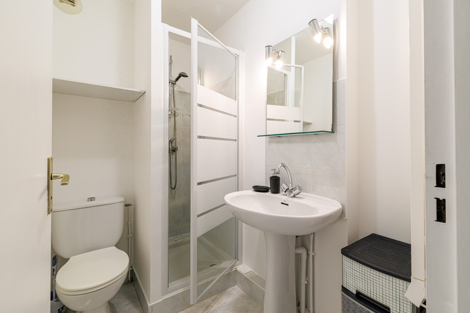 
                                                Vente
                                                 .