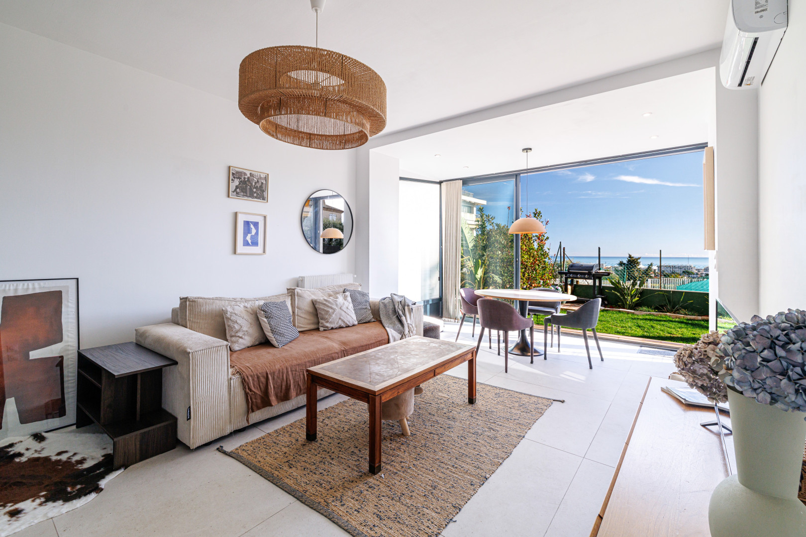 
                                                Vente
                                                 .