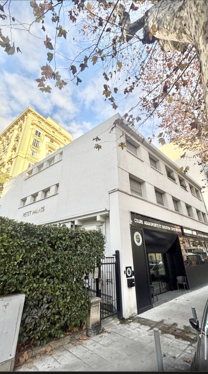 
                                                Vente
                                                 .