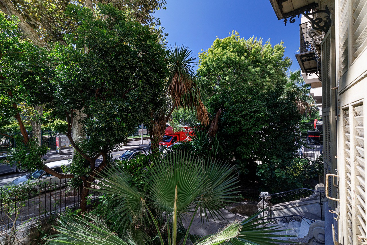 
                                                Vente
                                                 .