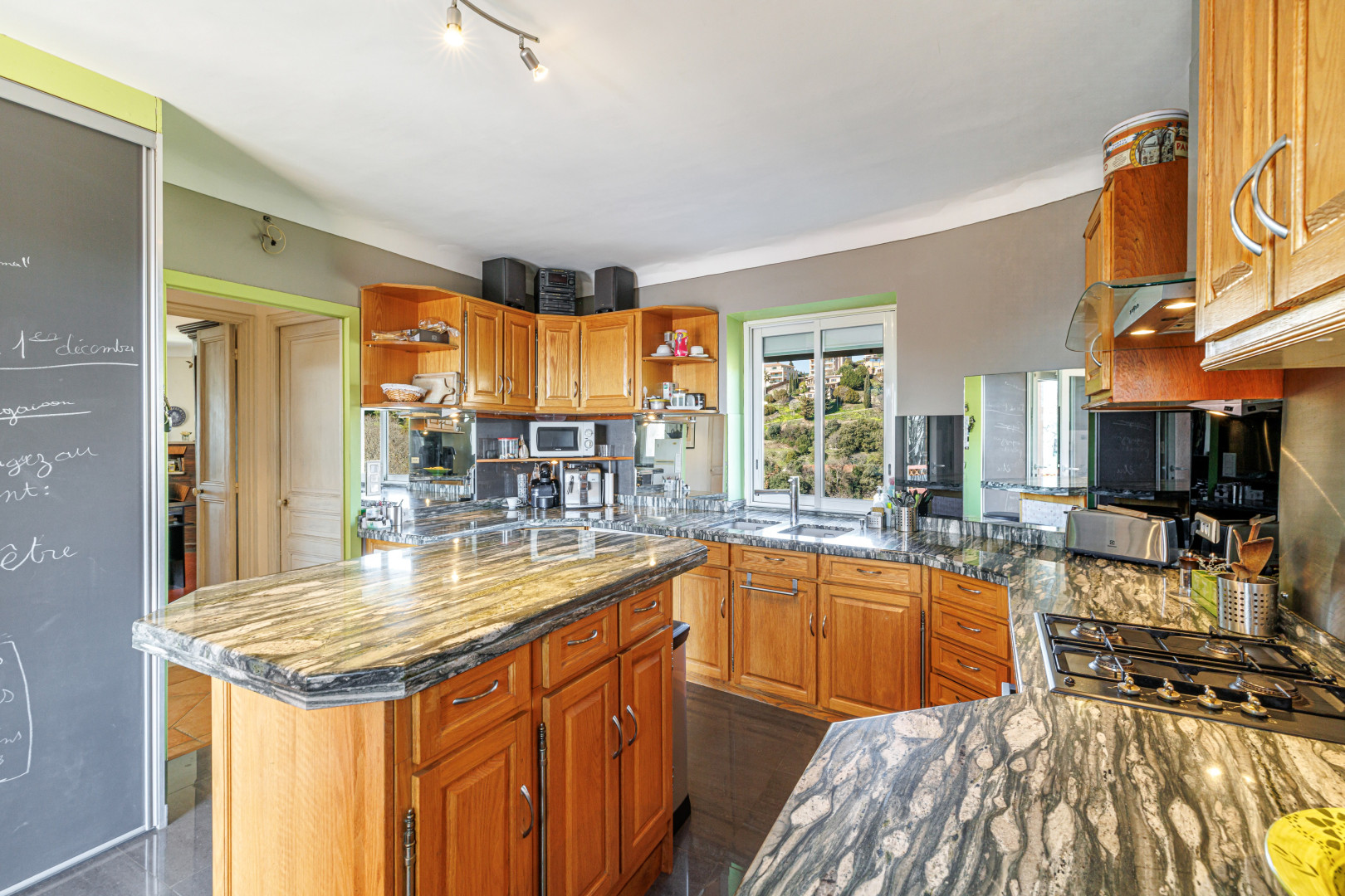 
                                                Vente
                                                 .