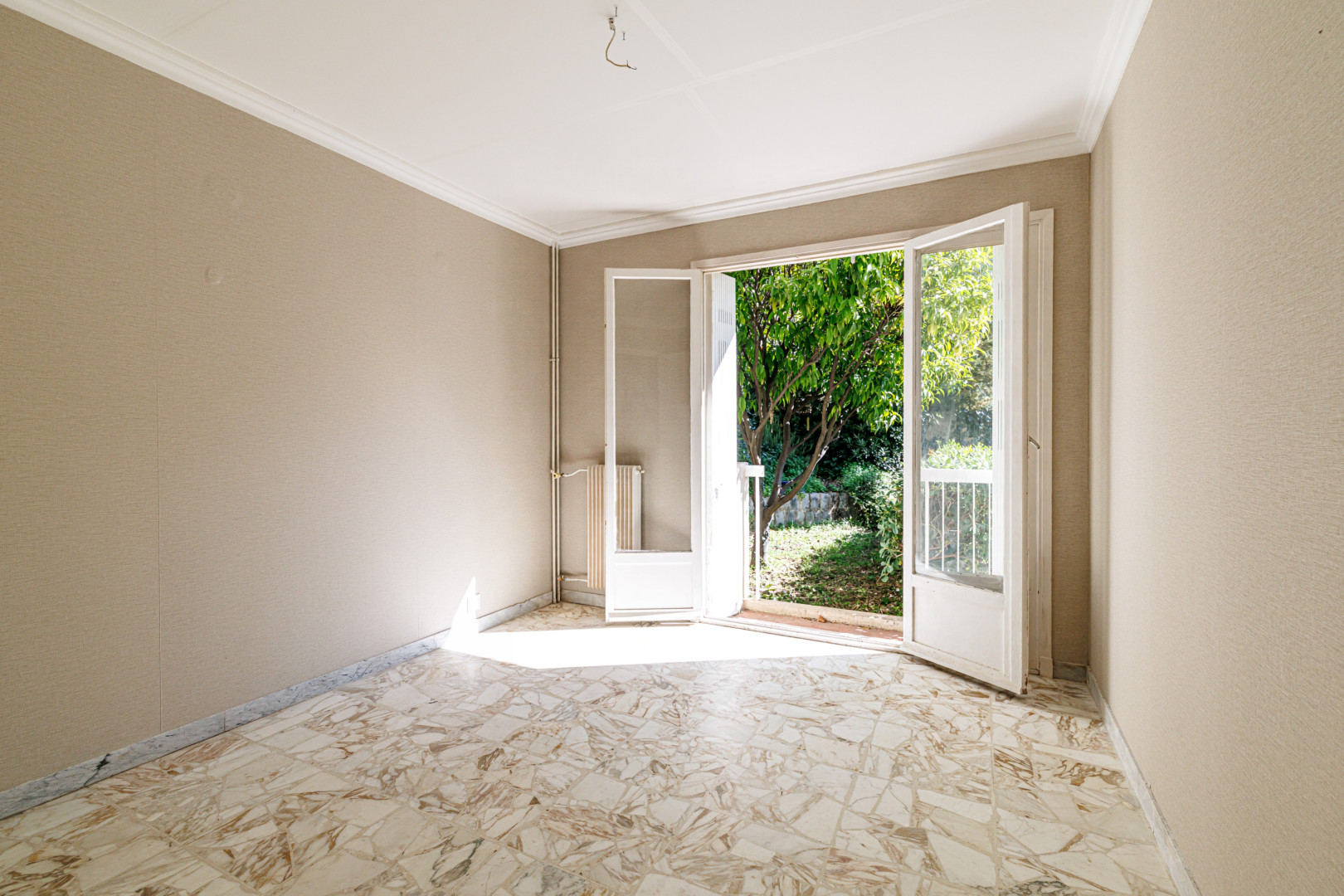 
                                                Vente
                                                 .