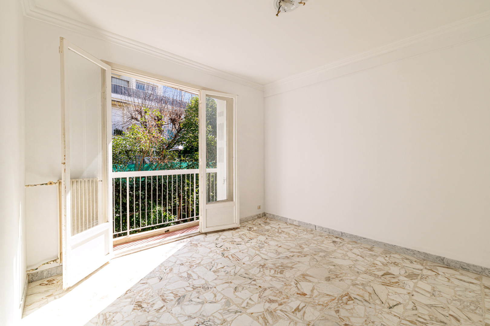 
                                                Vente
                                                 .