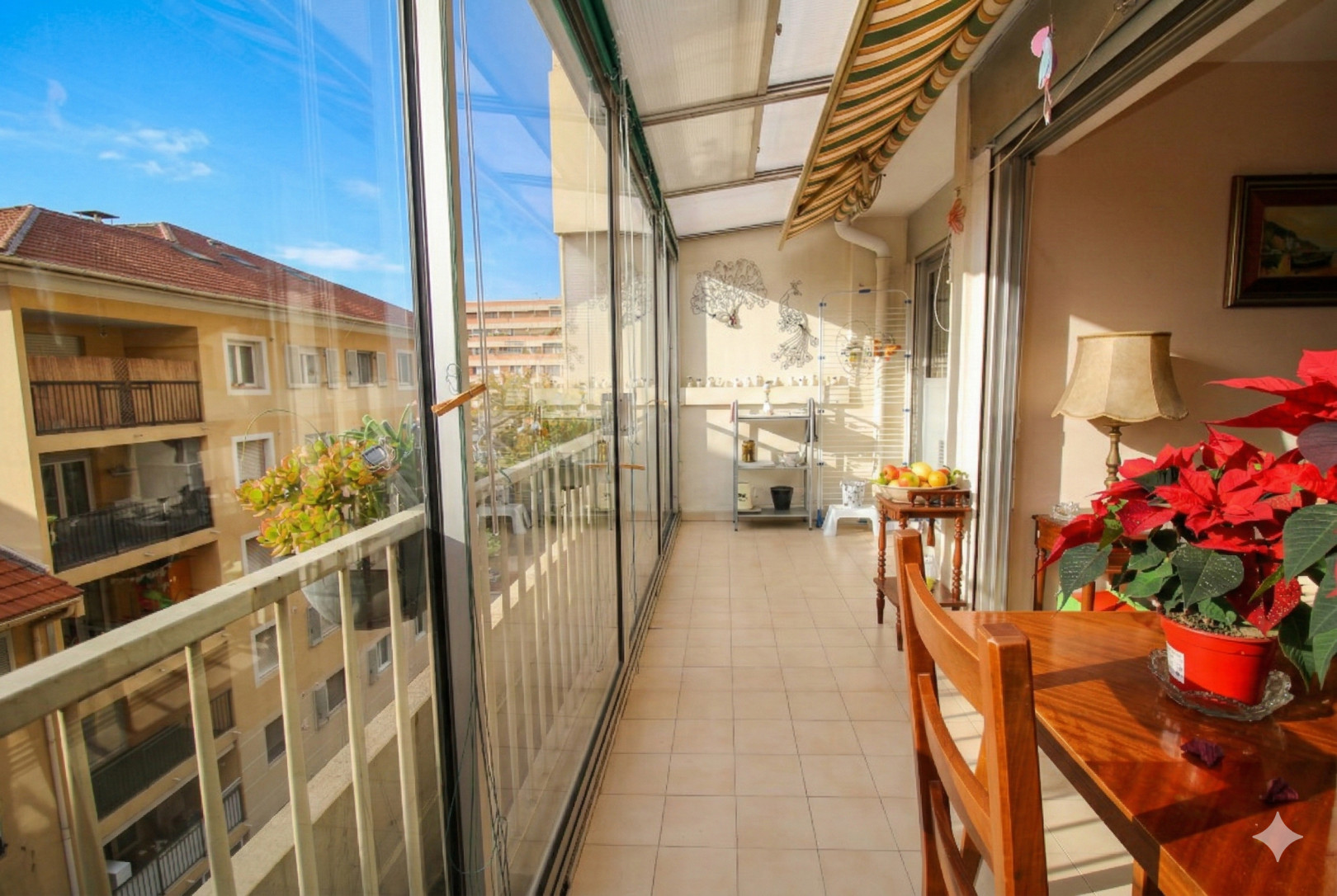 
                                                Vente
                                                 .