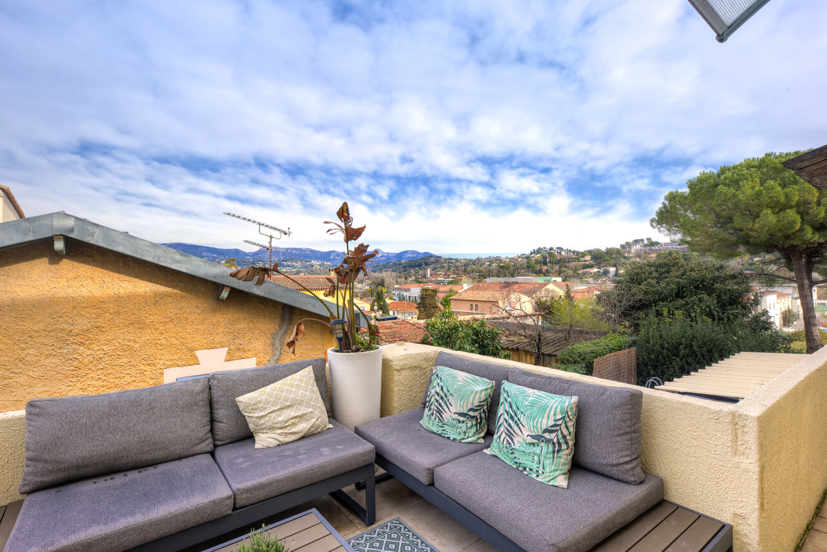 
                                                Vente
                                                 .