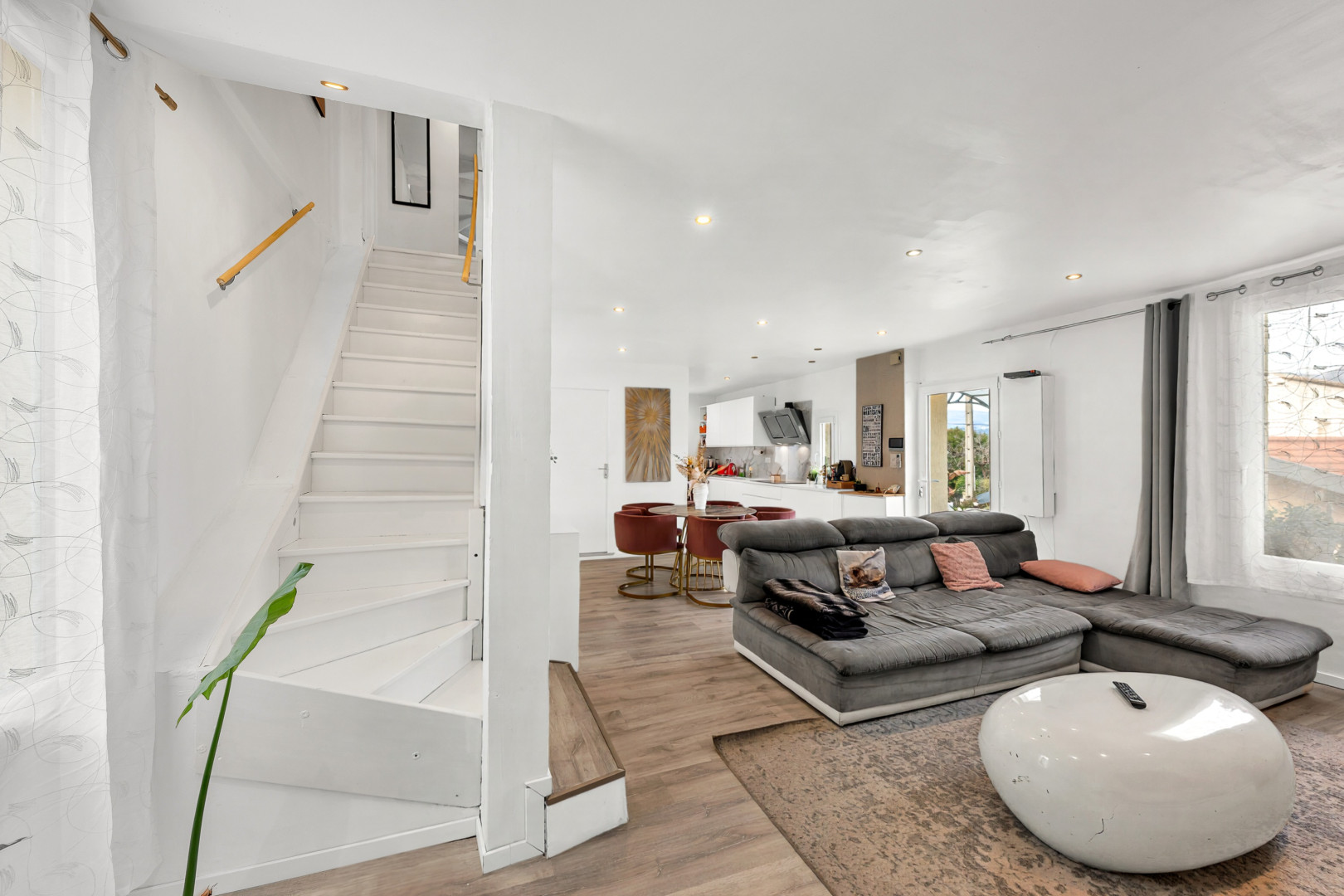 
                                                Vente
                                                 .