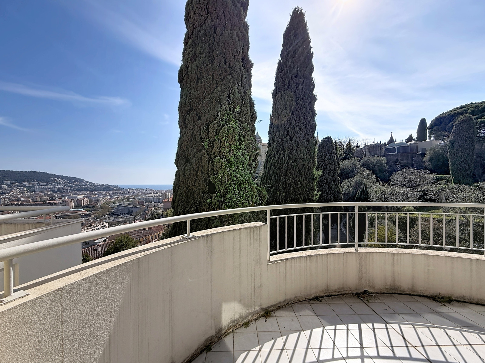 
                                                Vente
                                                 .