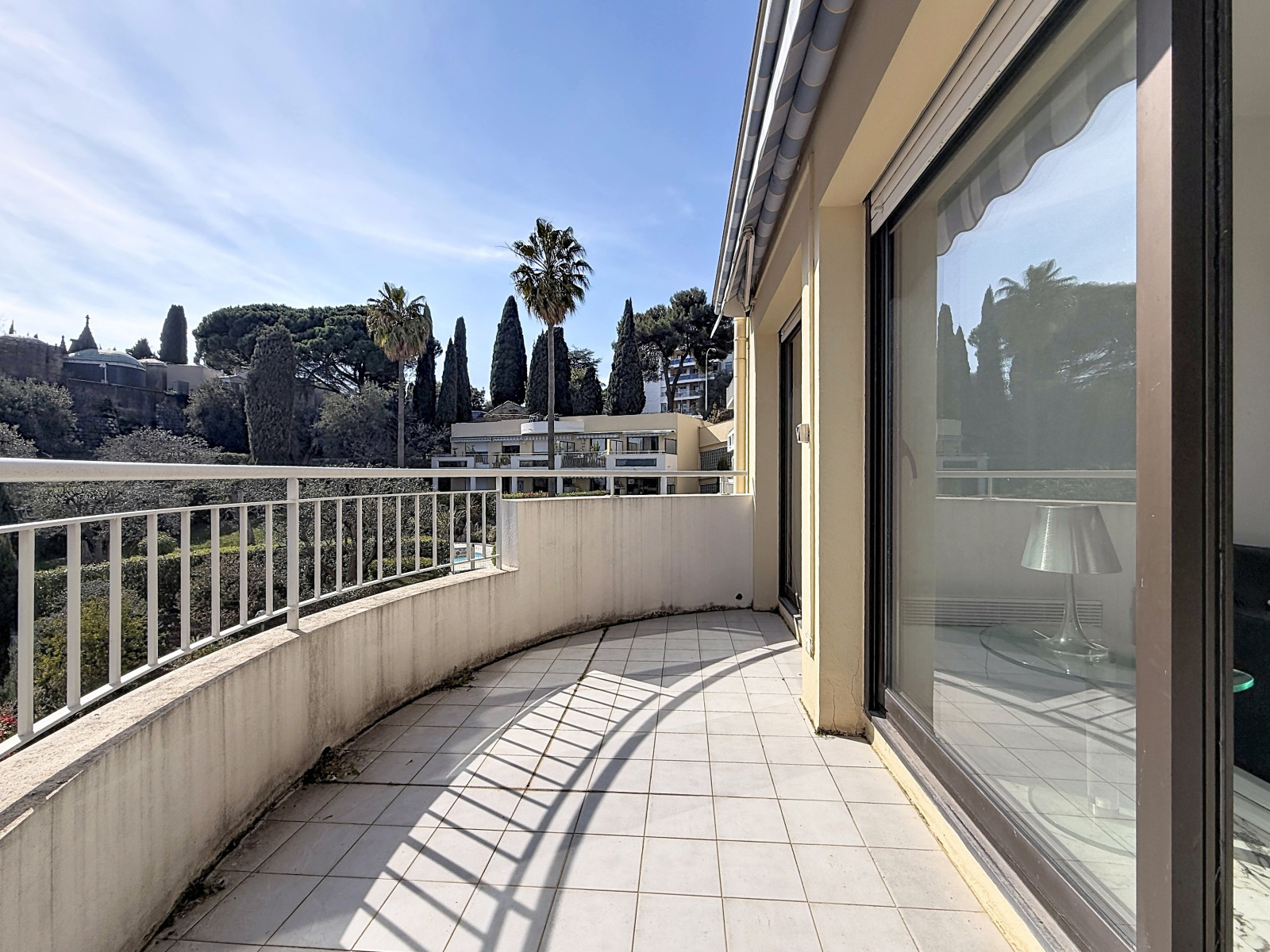 
                                                Vente
                                                 .