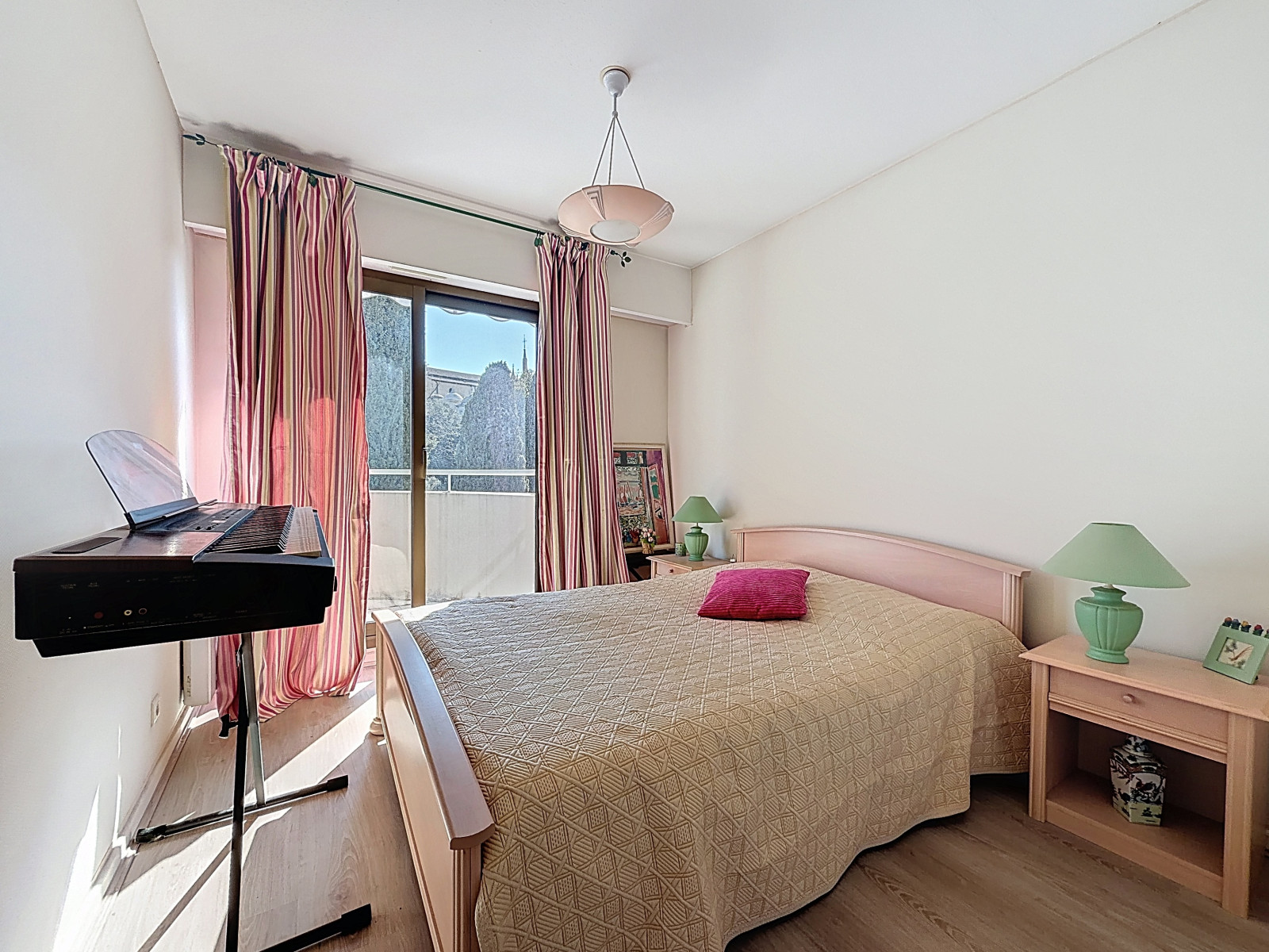 
                                                Vente
                                                 .