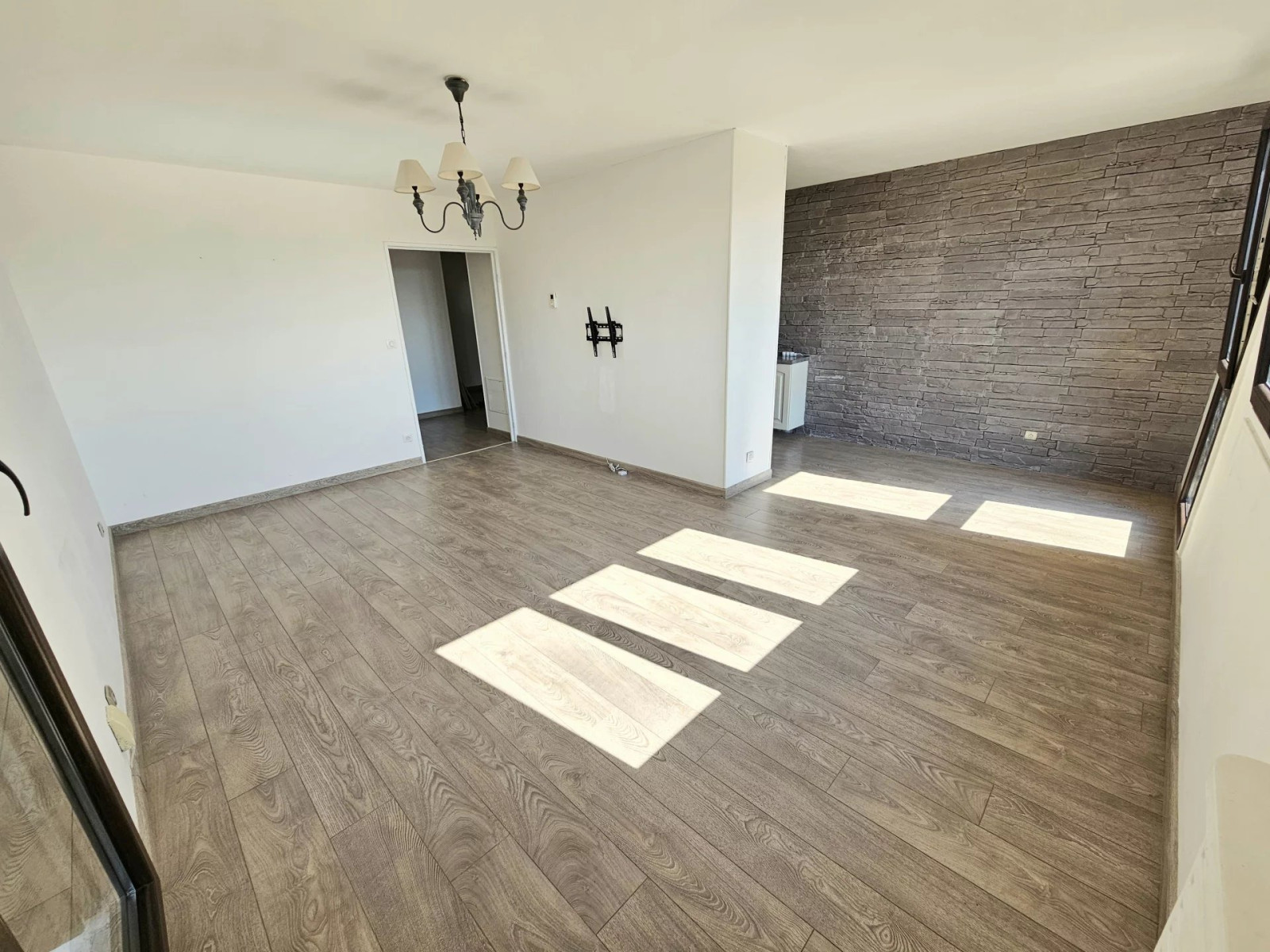 
                                                Location
                                                 .