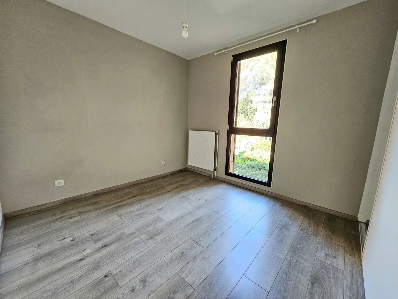 
                                                Location
                                                 .