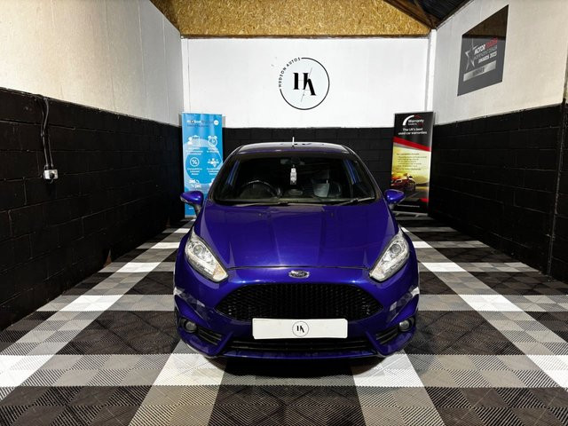 
                                                Voiture
                                                 1.6T EcoBoost ST-2 Hatchback 3dr Petrol Manual Euro 6 (182 ps)