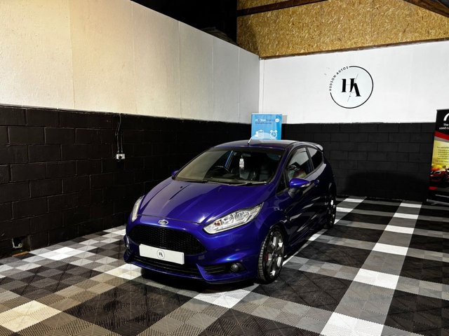 
                                                Voiture
                                                 1.6T EcoBoost ST-2 Hatchback 3dr Petrol Manual Euro 6 (182 ps)