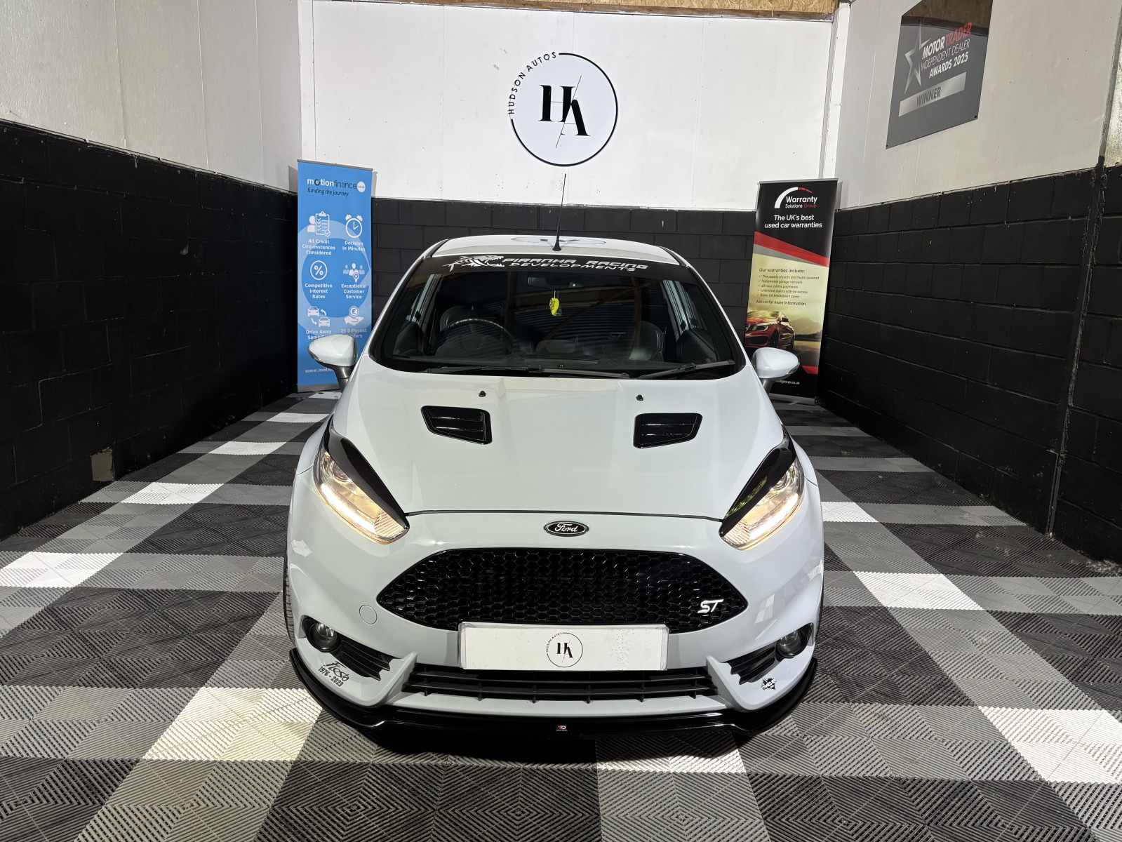 
                                                Voiture
                                                 1.6T EcoBoost ST-200 Hatchback 3dr Petrol Manual Euro 6 (200 ps)
