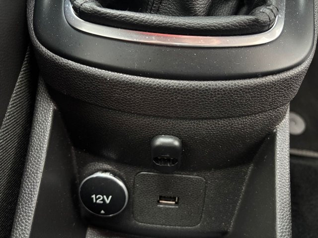 
                                                Voiture
                                                 1.6T EcoBoost ST-200 Hatchback 3dr Petrol Manual Euro 6 (200 ps)
