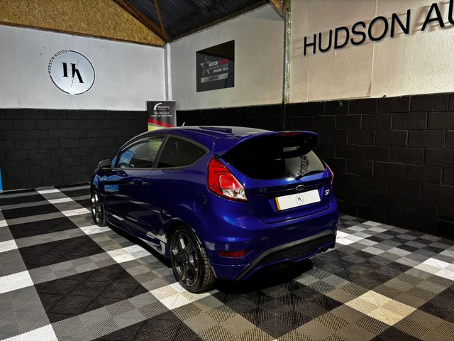
                                                Voiture
                                                 1.6T EcoBoost ST-3 Hatchback 3dr Petrol Manual Euro 6 (182 ps)