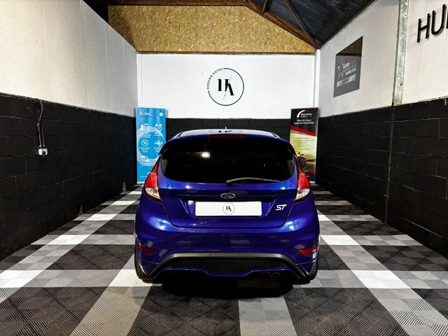 
                                                Voiture
                                                 1.6T EcoBoost ST-3 Hatchback 3dr Petrol Manual Euro 6 (182 ps)