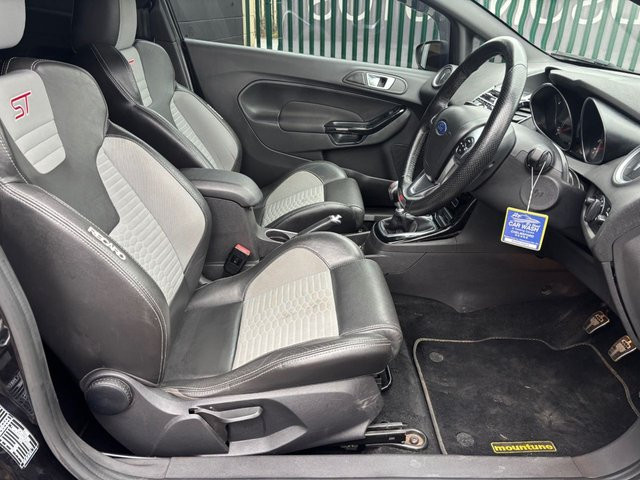 
                                                Voiture
                                                 1.6T EcoBoost ST-3 Hatchback 3dr Petrol Manual Euro 6 (182 ps)