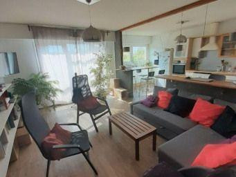 
                                                Colocation
                                                 1 belle chambre dispo 15m² dans coloc 85m²