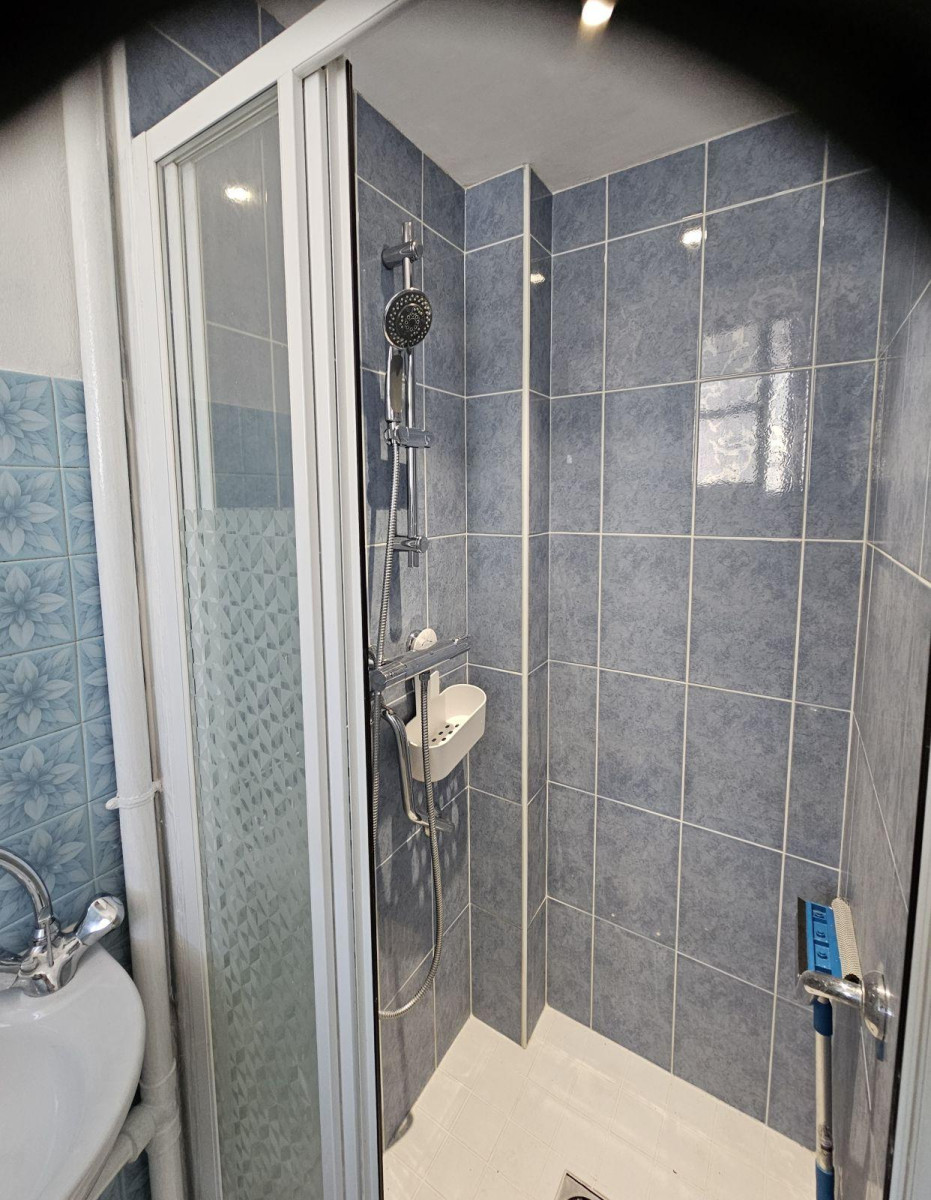 
                                                Colocation
                                                 1 ch dispo / 4 coloc mixte Poit-Ouest jardin s/sol