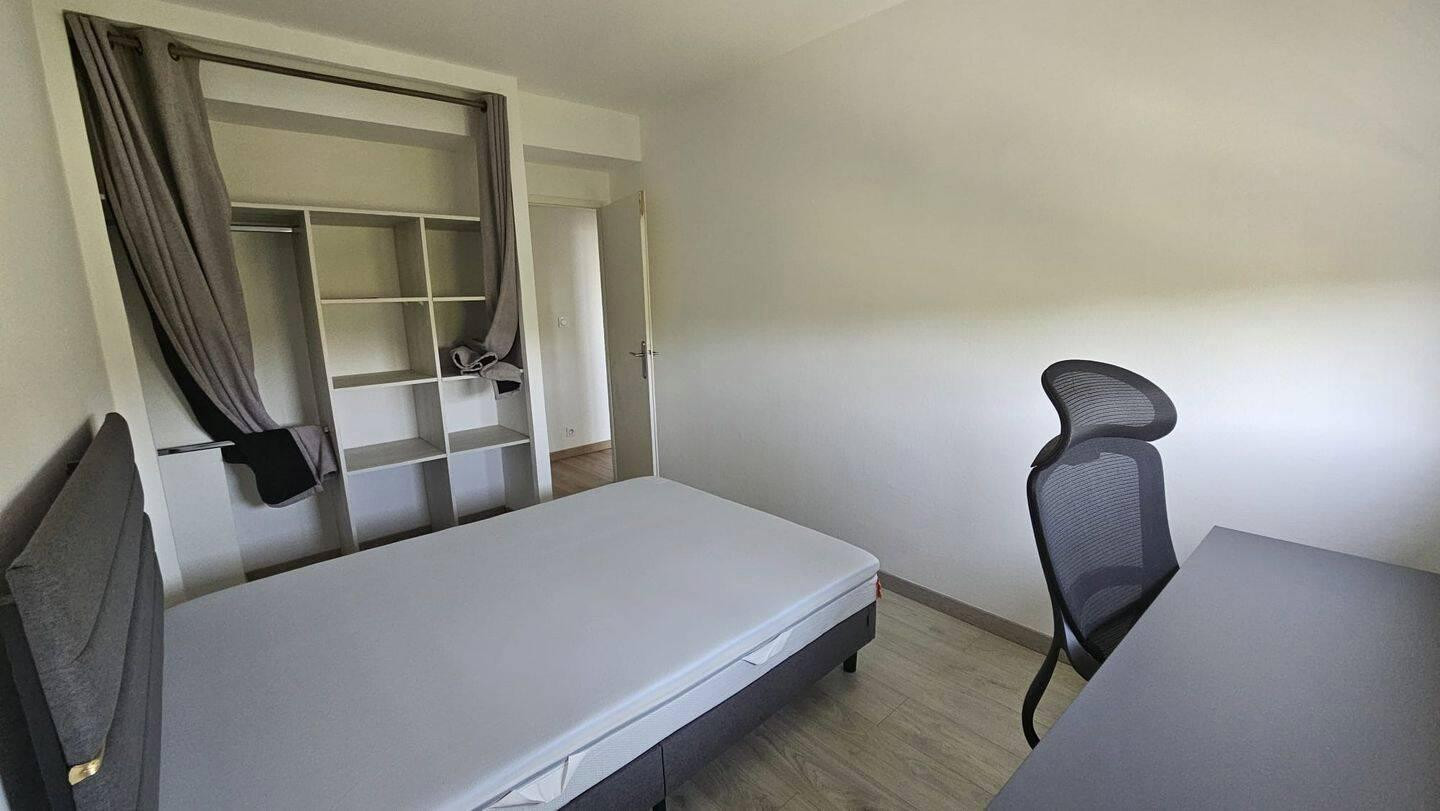 
                                                Colocation
                                                 1 ch en COLOC Rennes Gayeulles Métro B