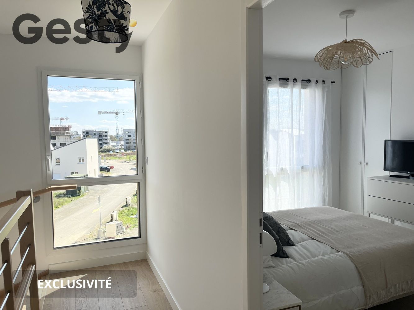 
                                                Colocation
                                                 1 chambre avec salle de bain privée Via Silva