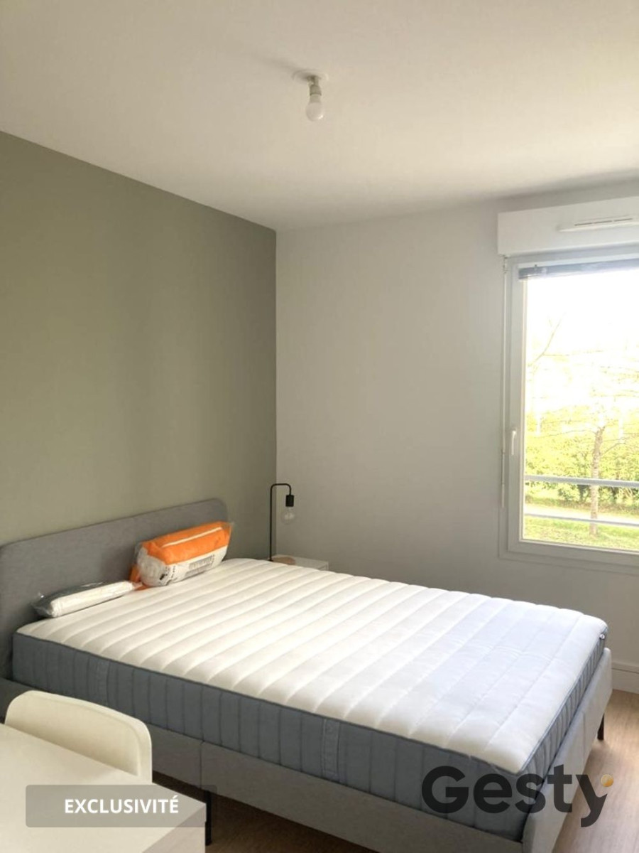 
                                                Colocation
                                                 1 chambre coloc proche grandes écoles et RSB